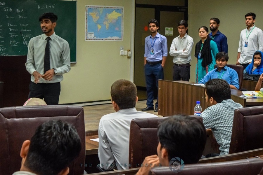 Briefing the team before the DICE competition round